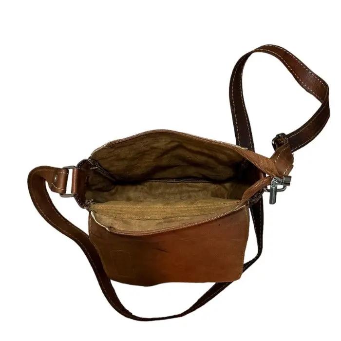 Bolso bandolera artesanal de piel natural. - Look Todo Piel